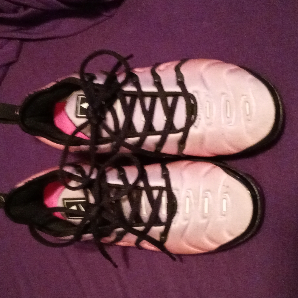 Nike Tennis shoes